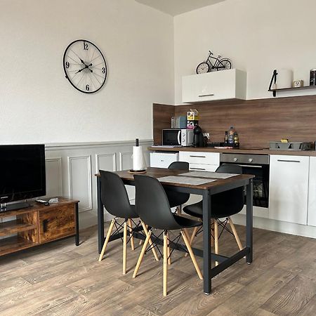 Appartement F1, Refait A Neuf, 150M De La Plage Donville-les-Bains Extérieur photo